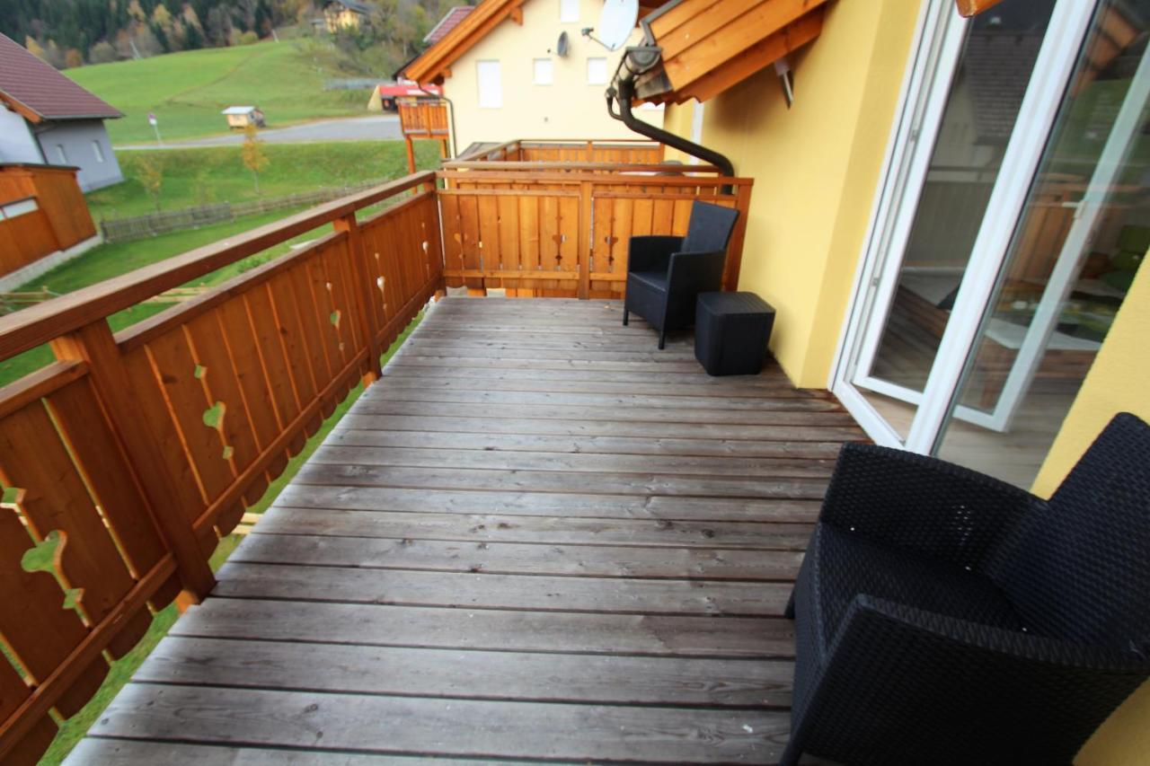 Chalet Underhill Kotschach-Mauthen Exteriör bild
