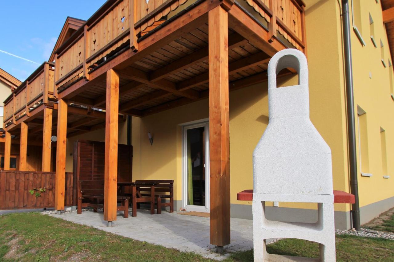 Chalet Underhill Kotschach-Mauthen Exteriör bild